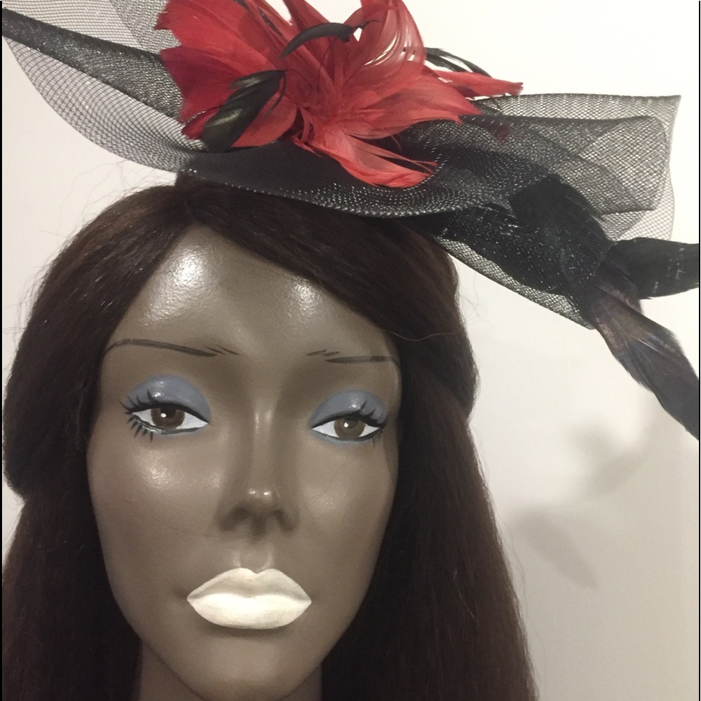 Brand New Ladies Mesh/Feather Hat